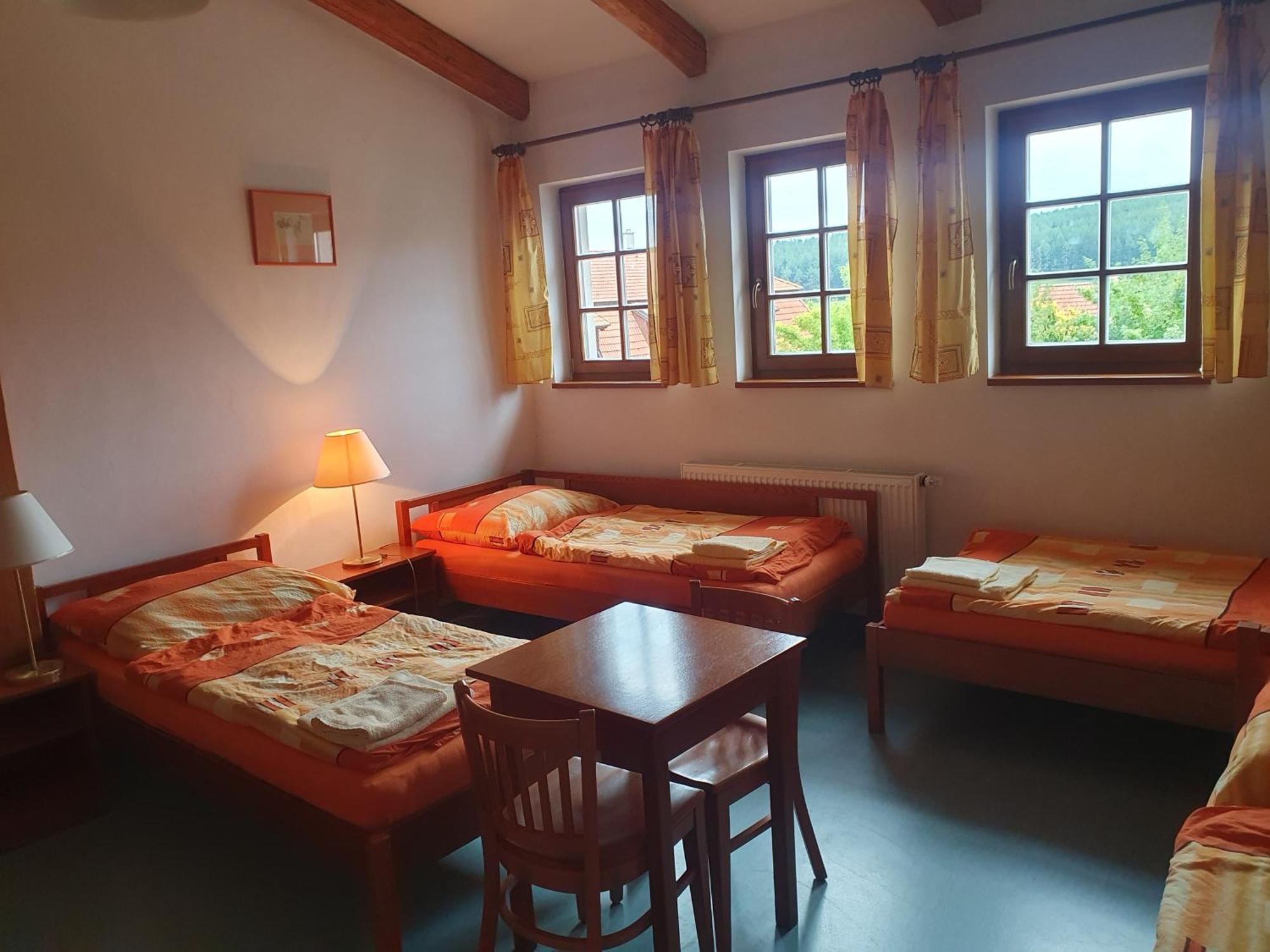 Hotelovy A Jezdecky Areal Dvur Krutenice Exterior photo